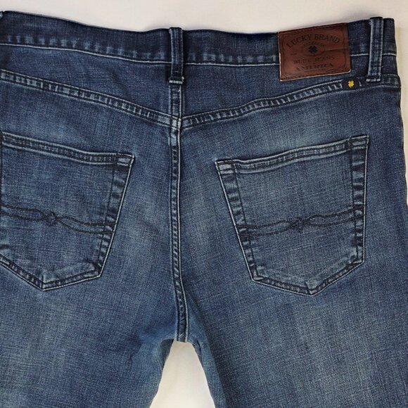 Lucky Brand Size 32X30 Mens 410 Athletic Fit Blue Denim 5 Pocket Logo Tag Jeans - Picture 11 of 11